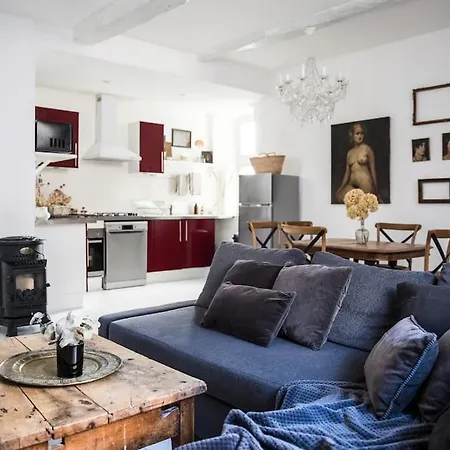 Semesterbostad Maison Antonin *